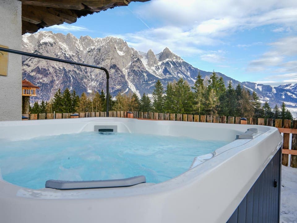 Natural landscape, Winter, Hot Tub, Mountain view