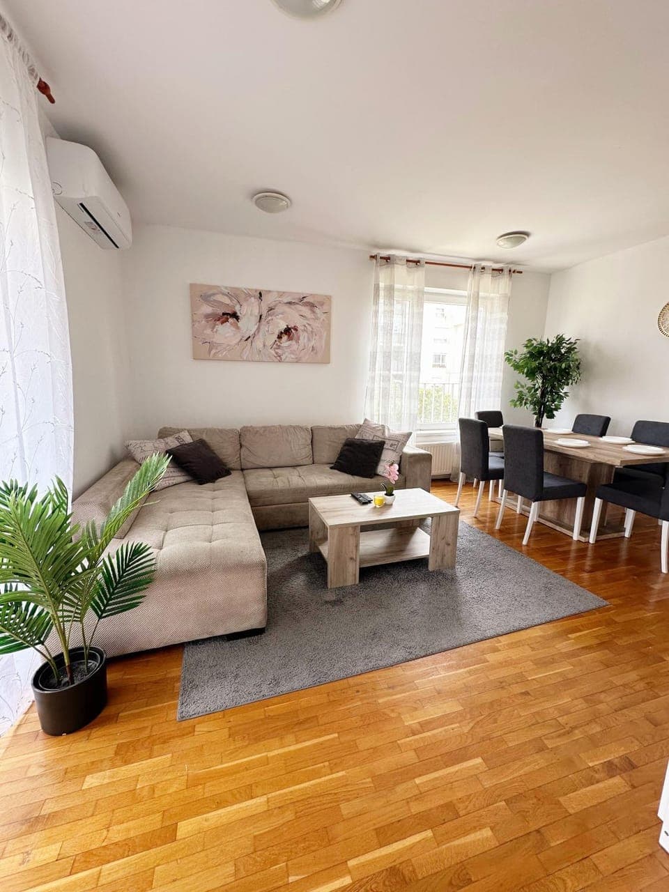 Living room, Seating area, Dining area