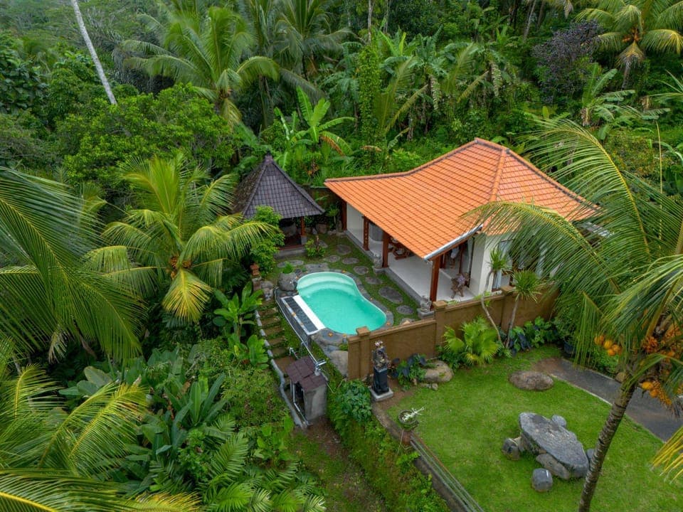 Property building, Garden