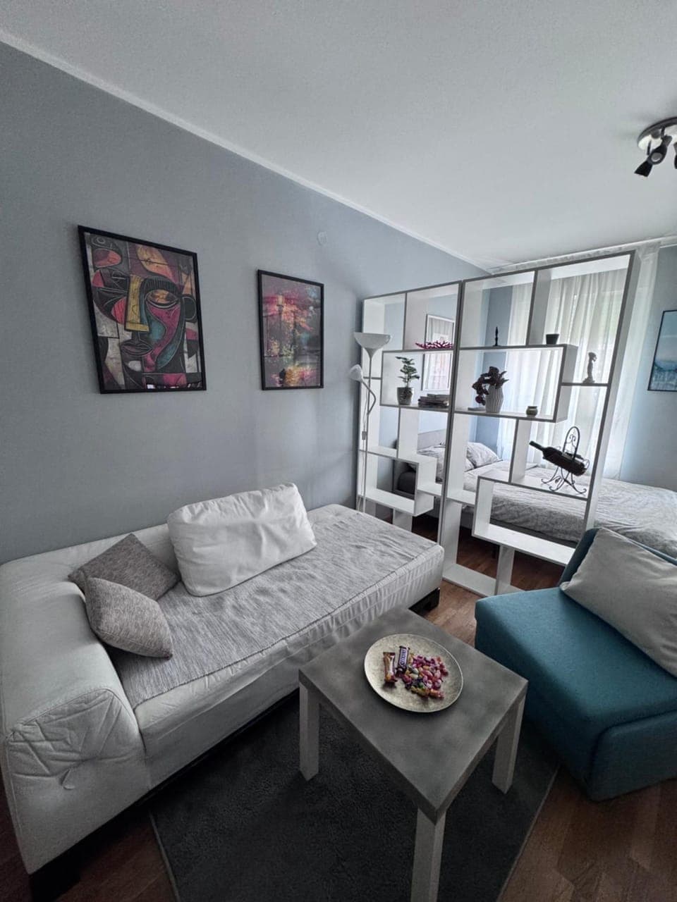 Living room, Seating area