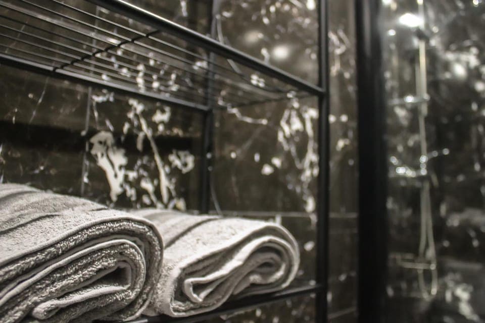 Bathroom, towels