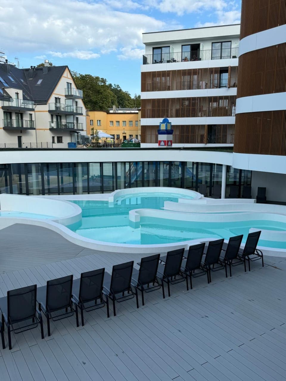 Property building, View (from property/room), Balcony/Terrace, Pool view, Swimming pool, sunbed