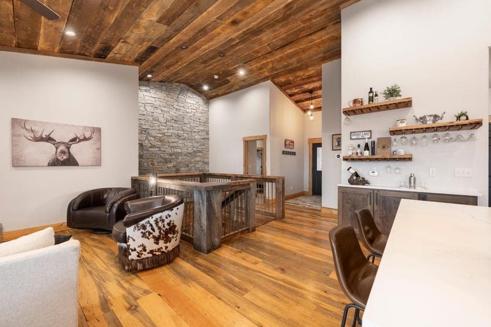 Living room, Seating area