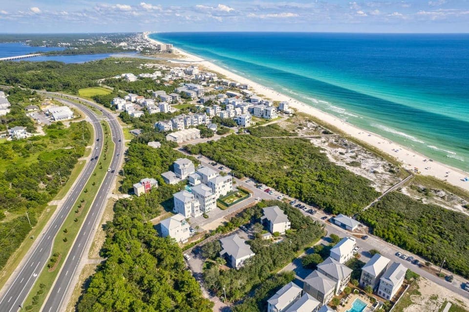 Wonderful World House in Inlet Beach