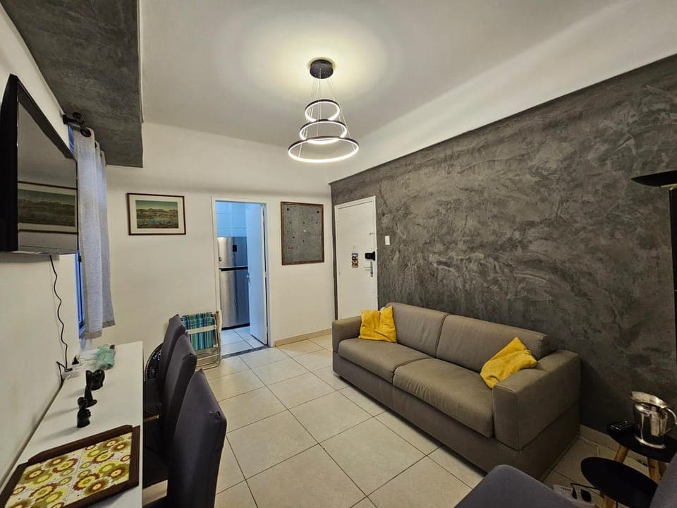 Bed, TV and multimedia, Living room