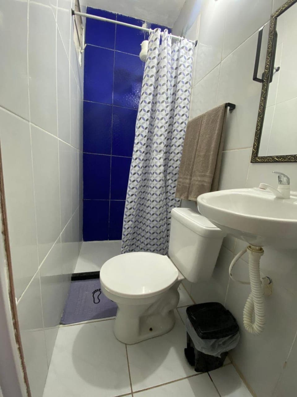 Shower, Bathroom, towels