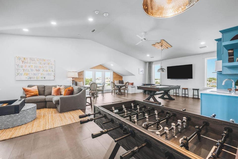 Billiard, Game Room
