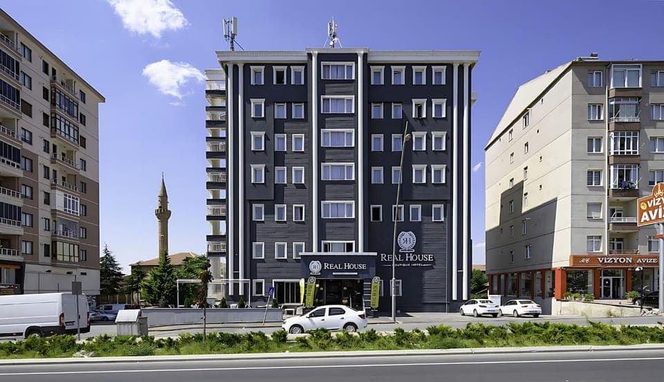 Property building, Day, Street view