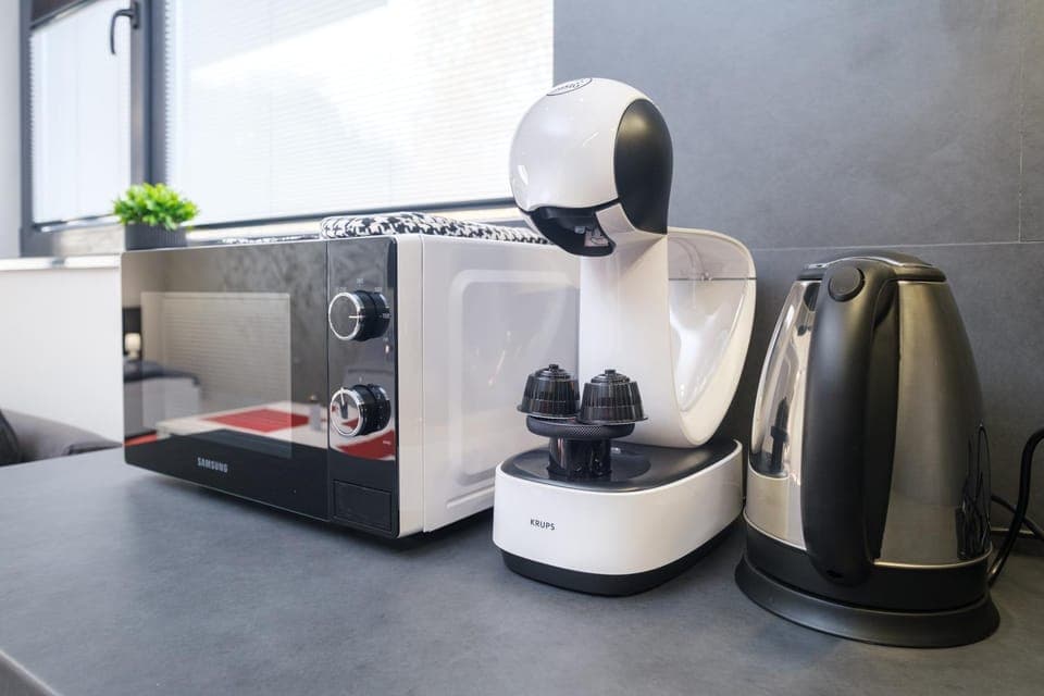 Coffee/tea facilities, Kitchen or kitchenette, microwave