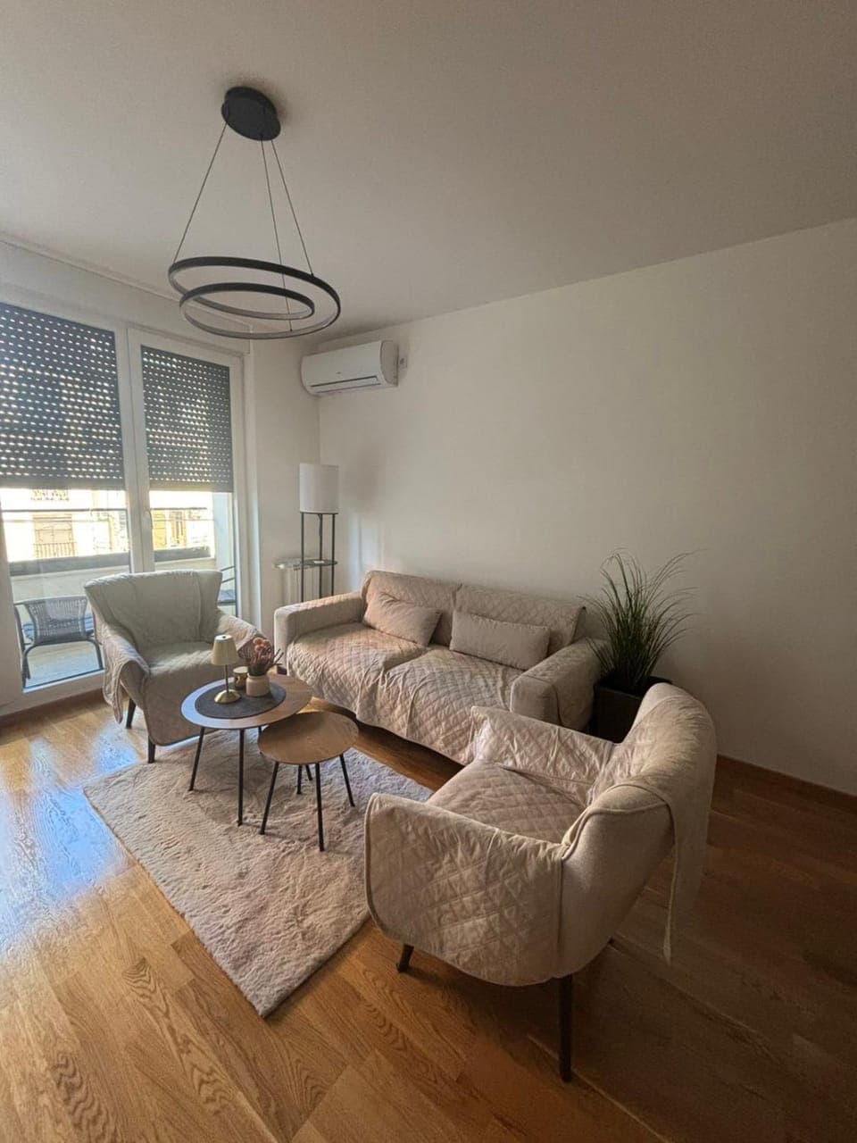 Living room, Seating area, air conditioner