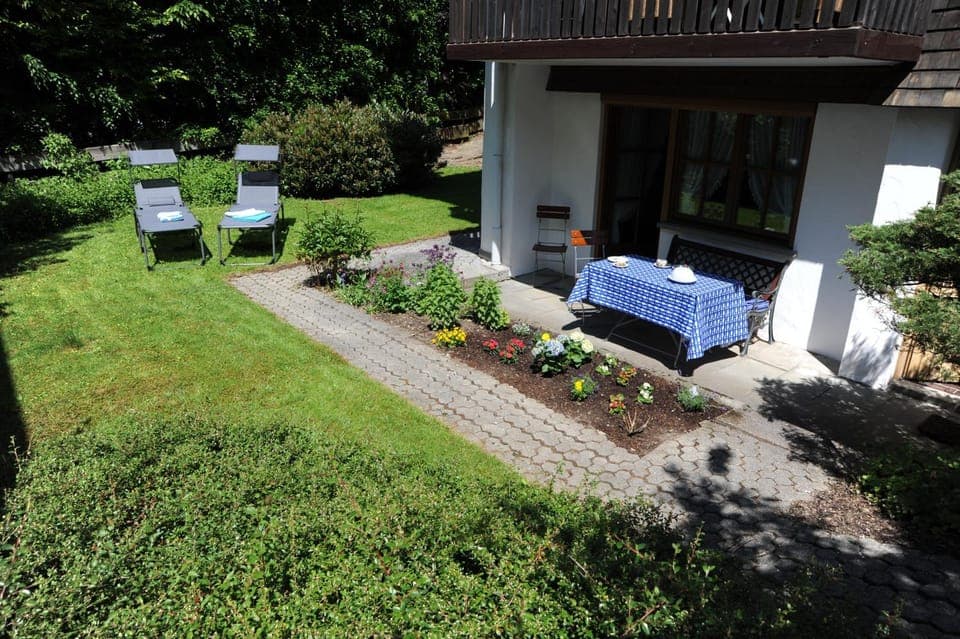 People, Balcony/Terrace, Garden view, Garden view, Mountain view, Mountain view, Family