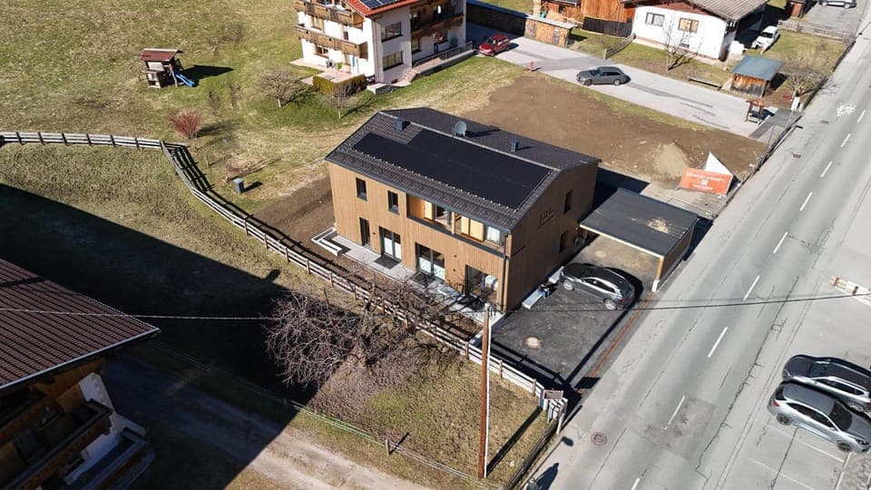 Property building, Bird's eye view, Parking