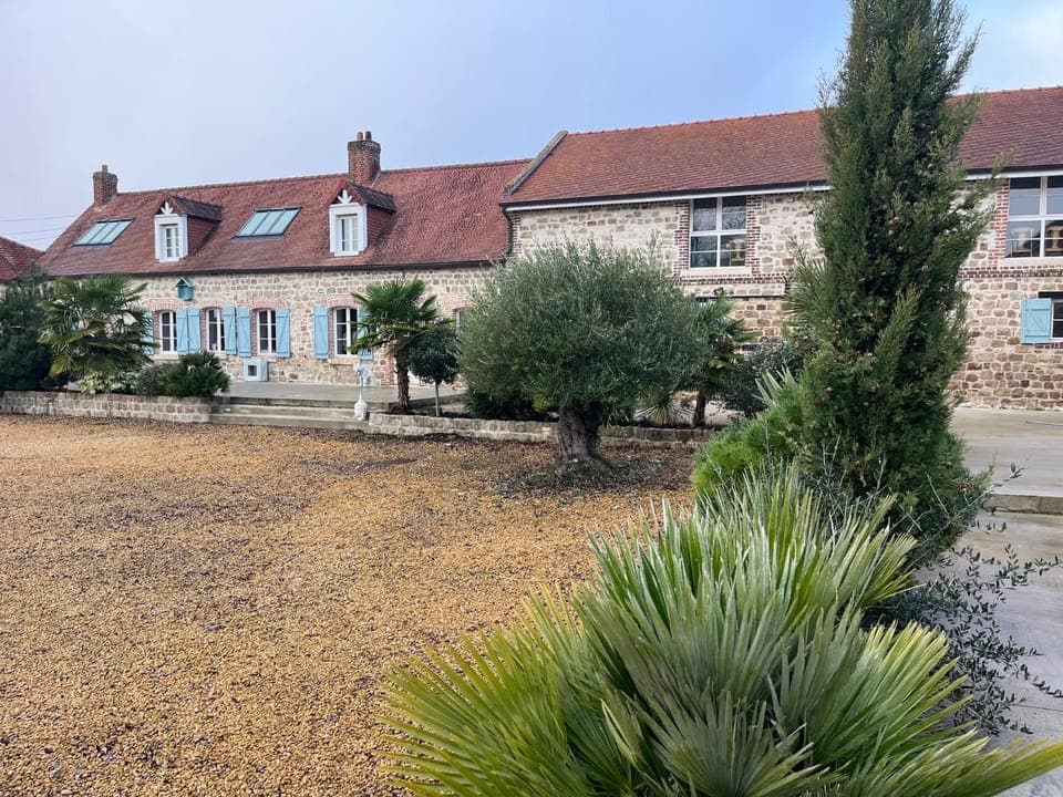 Property building, Spring, Day, Garden, Garden view
