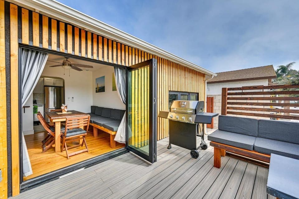 Patio, Day, BBQ facilities, Balcony/Terrace, Seating area