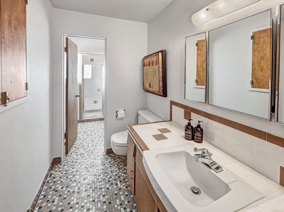Toilet, Bathroom