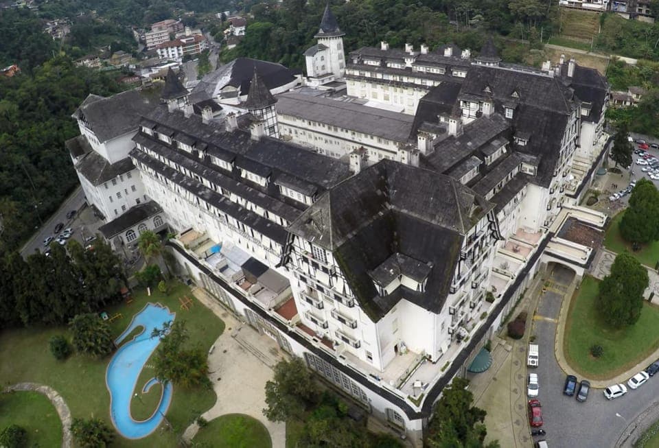 Property building, Facade/entrance, Bird's eye view, Swimming pool