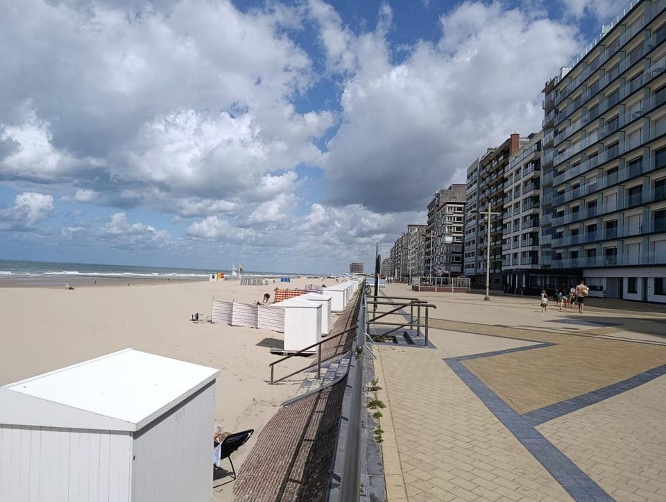 Nearby landmark, Beach