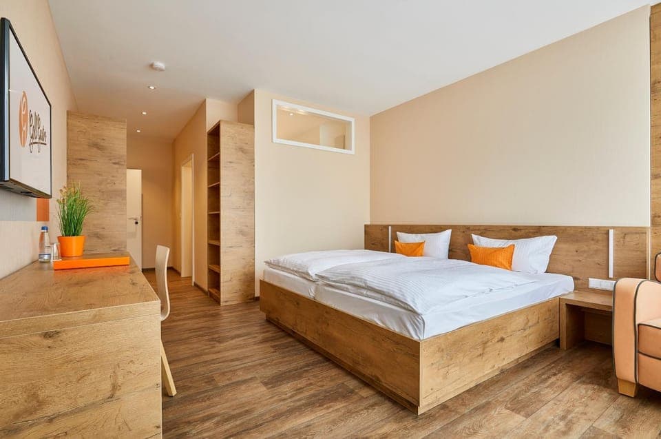 Bed, Photo of the whole room