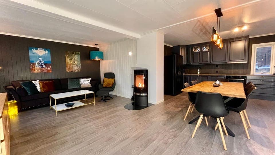 Living room, Seating area, fireplace, fireplace