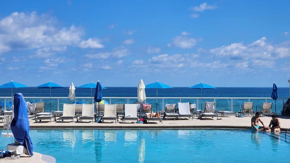 Sea view, Swimming pool