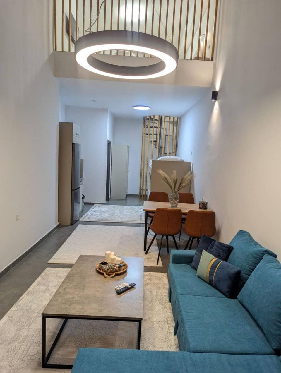 Kitchen or kitchenette, Living room, Seating area, Dining area