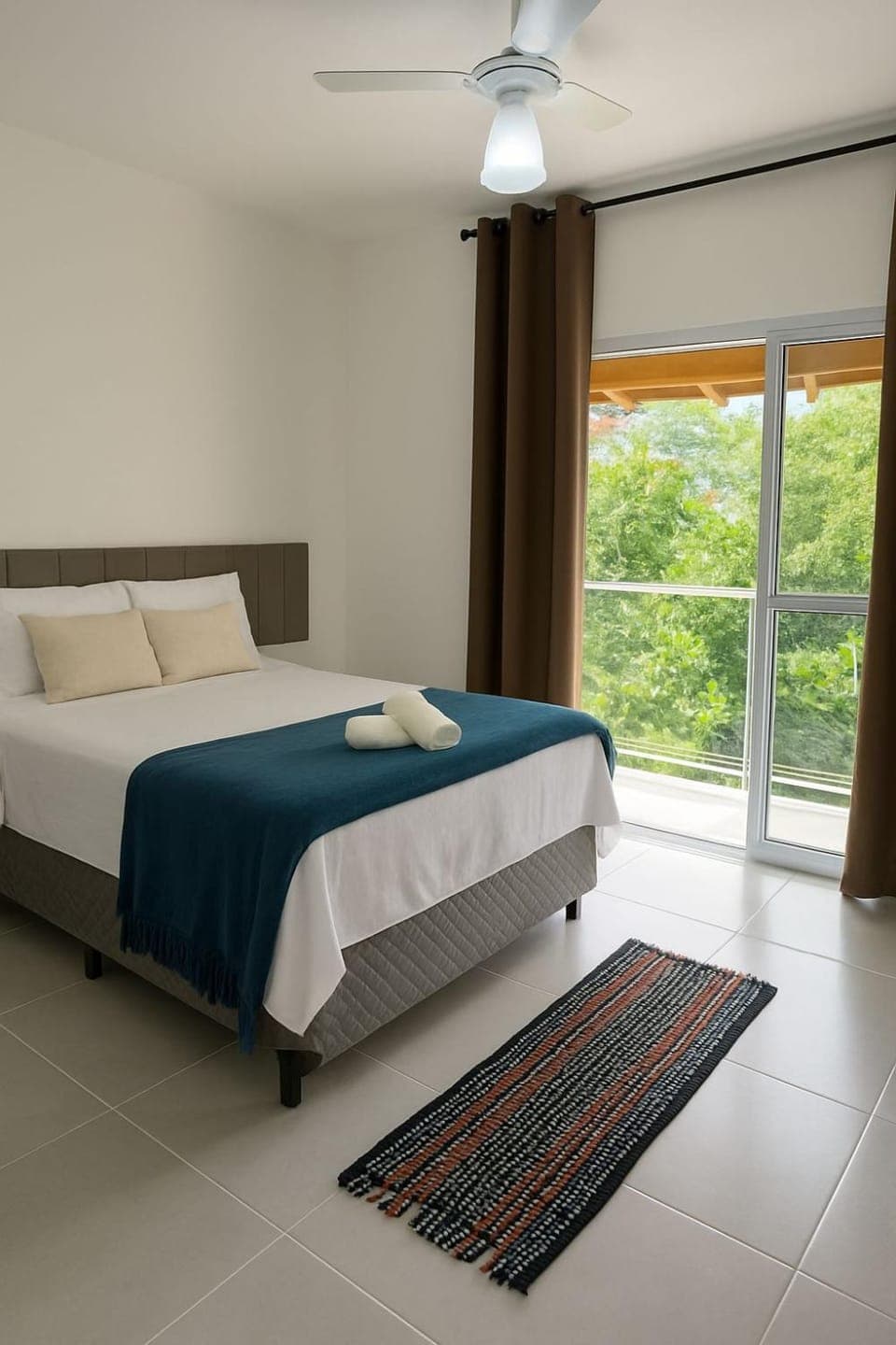 Bed, Balcony/Terrace, Bedroom, towels