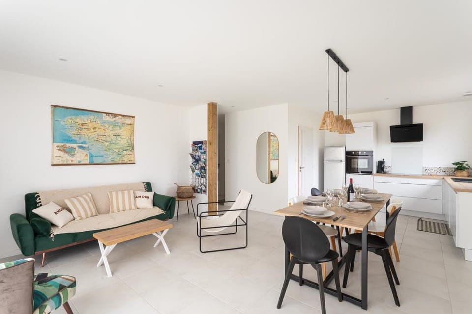 Kitchen or kitchenette, Living room, Dining area