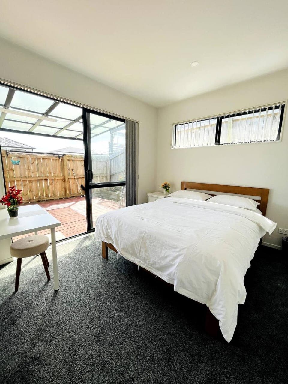 Bed, Balcony/Terrace, Photo of the whole room, Bedroom