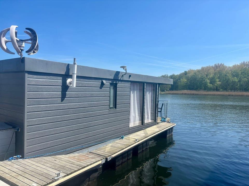 Bird's eye view, View (from property/room), River view