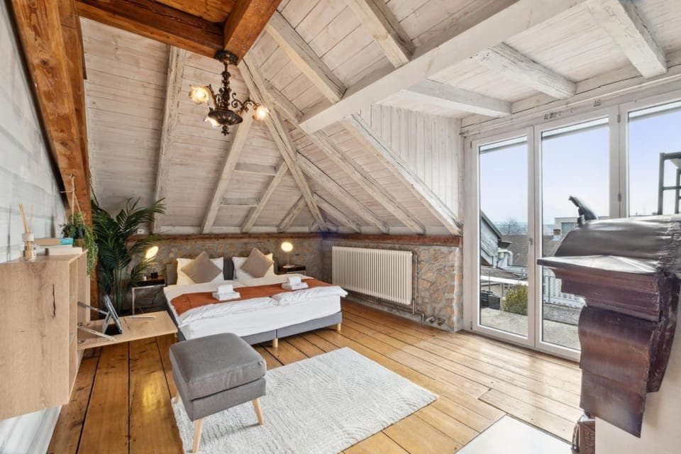 Bed, Seating area, Bedroom, Family, towels