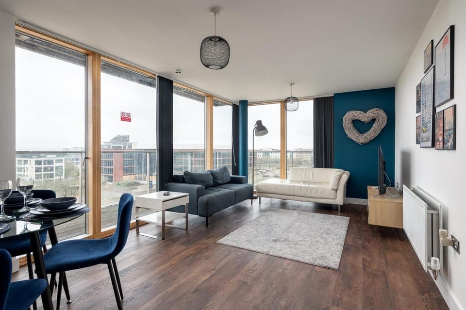 Communal lounge/ TV room, TV and multimedia, Living room