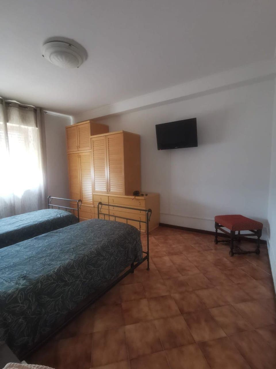 TV and multimedia, Photo of the whole room, Bedroom, locker