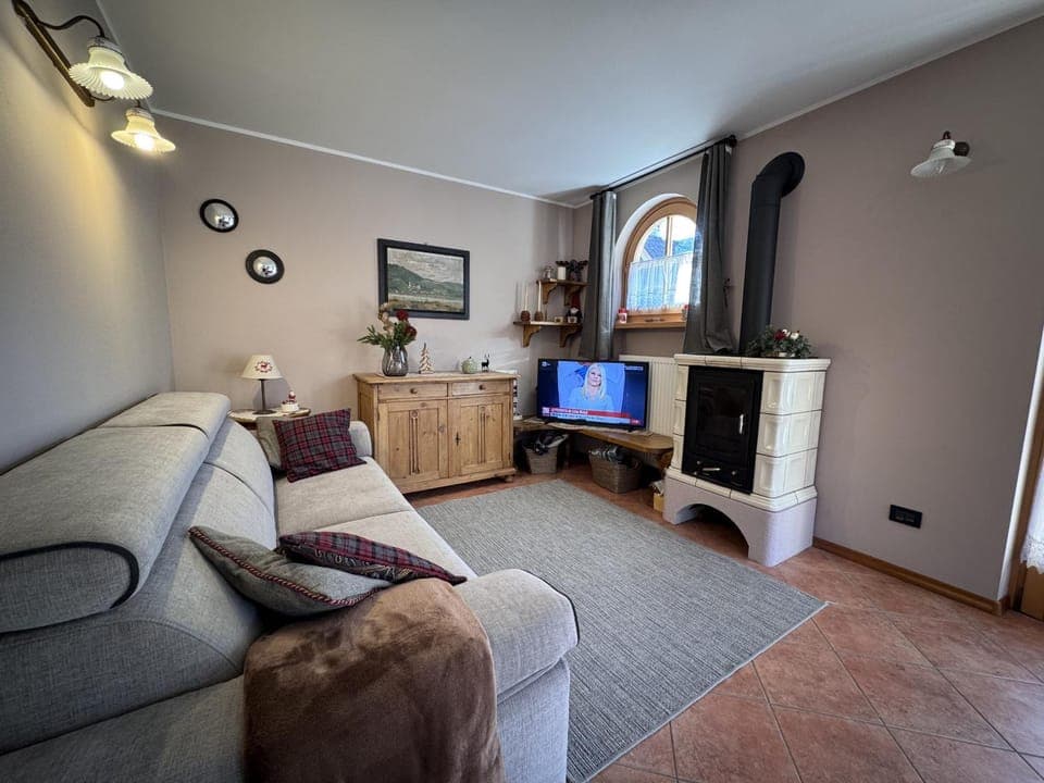 Communal lounge/ TV room, Living room