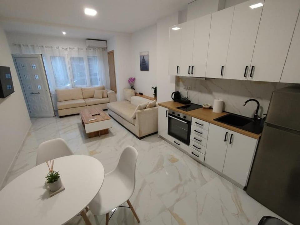 Kitchen or kitchenette, Living room, Seating area
