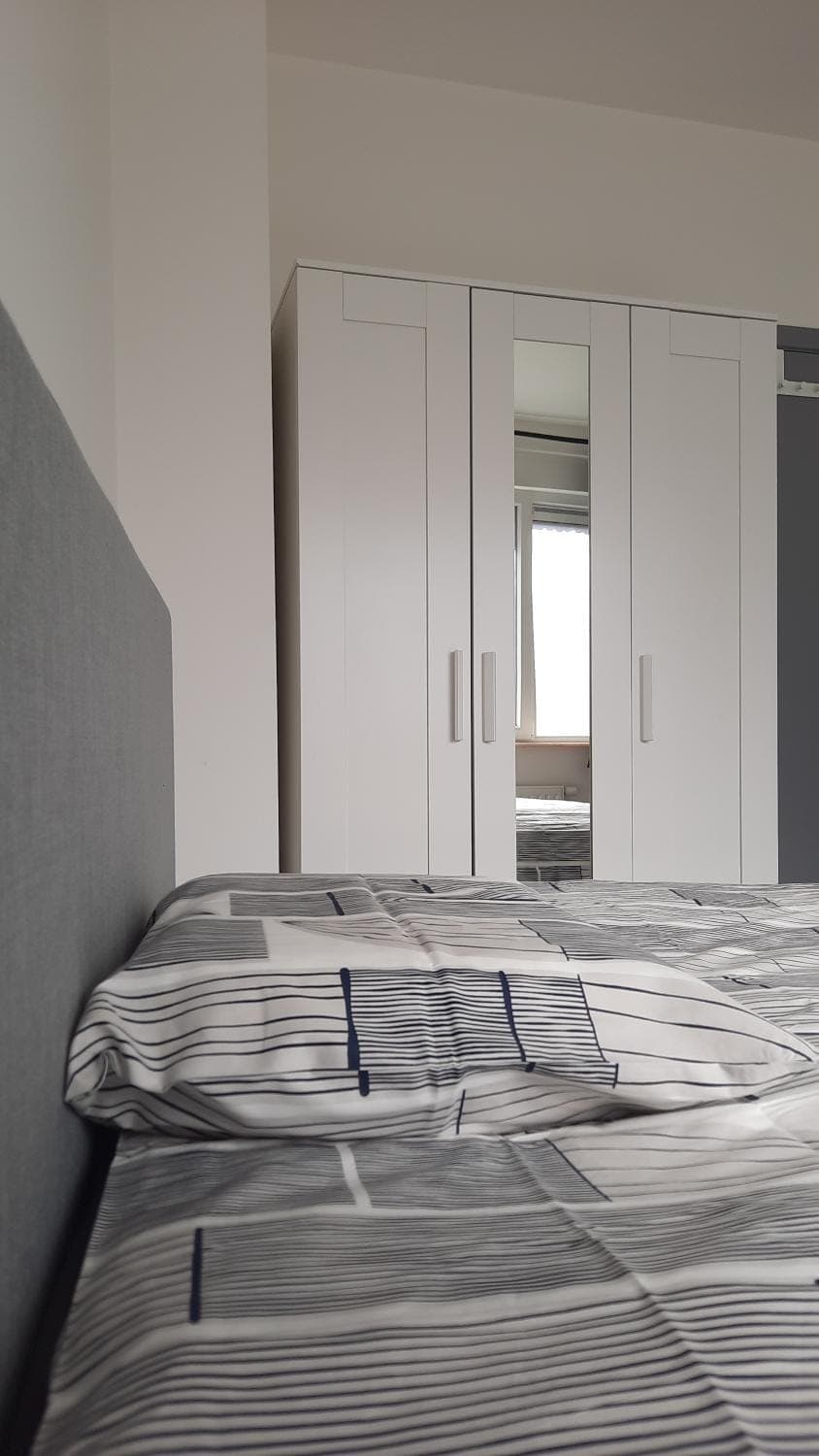 Bed, Photo of the whole room, wardrobe