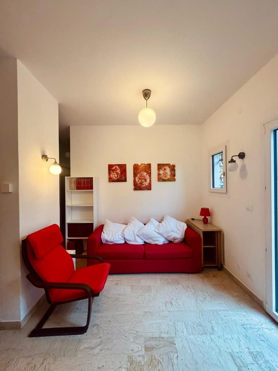 Communal lounge/ TV room