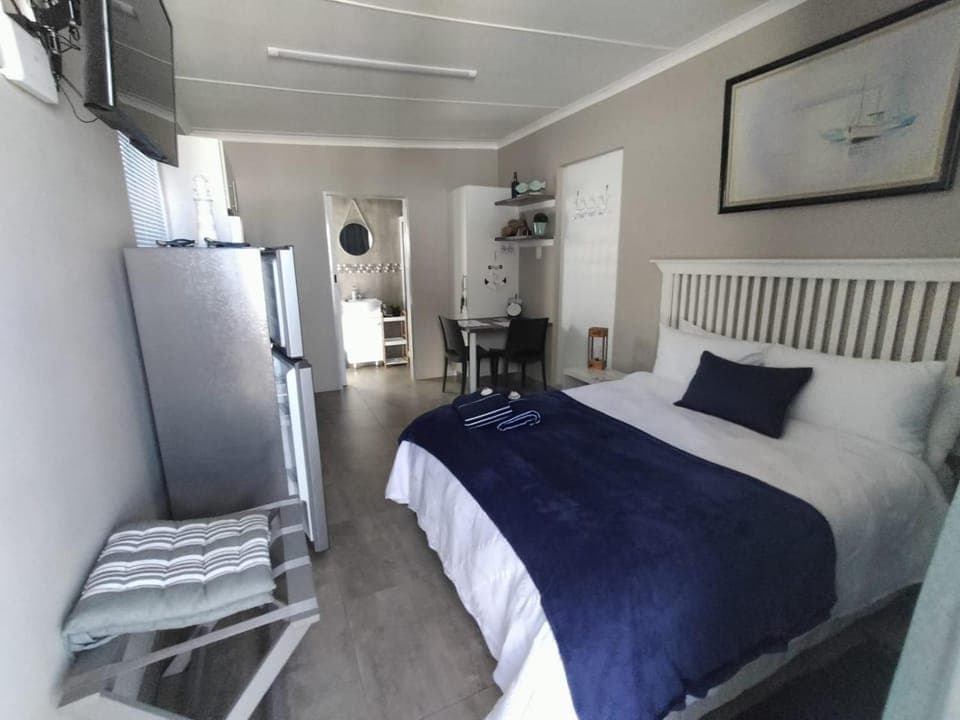 Bed, TV and multimedia, Kitchen or kitchenette