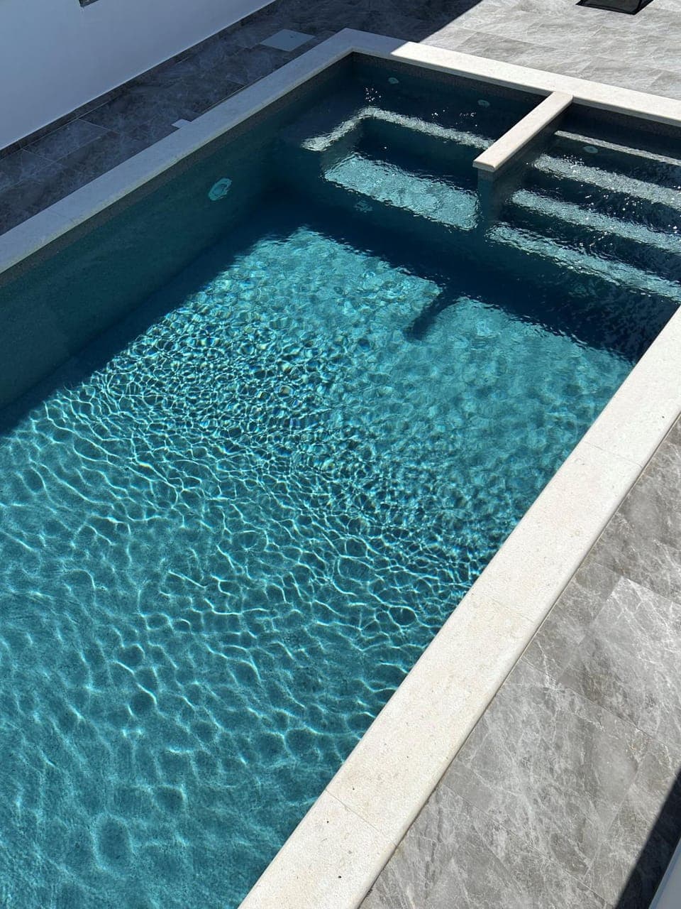 Day, Swimming pool