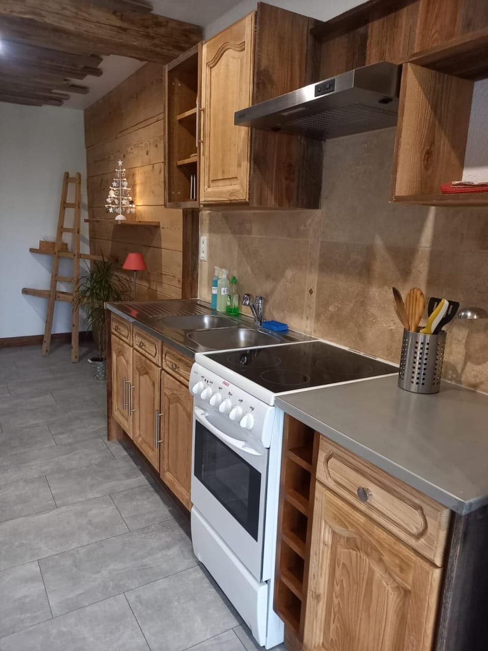 Kitchen or kitchenette