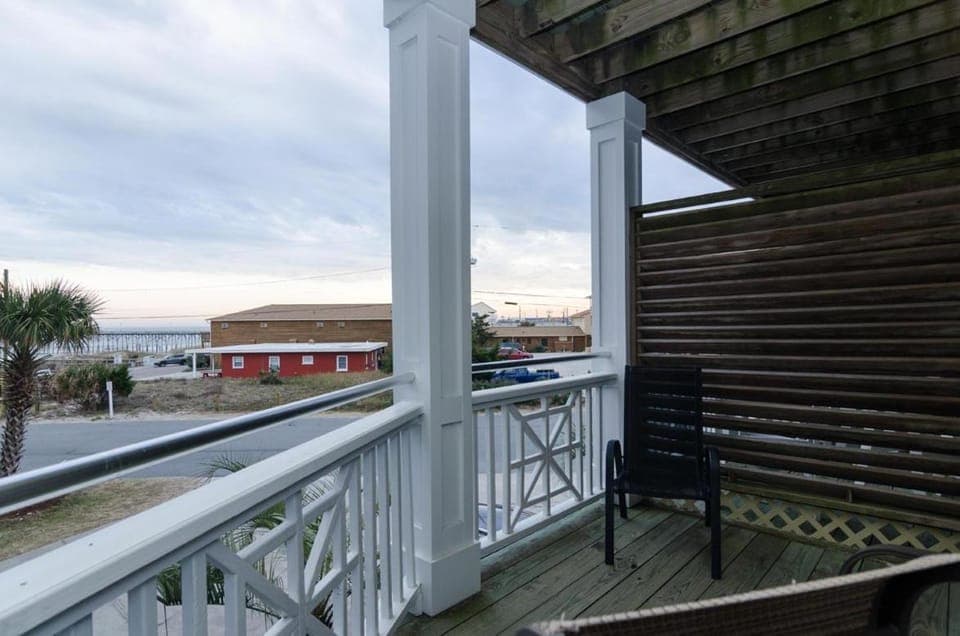 Sunny Vacations Villa by Bryant Real Estate House in Kure Beach