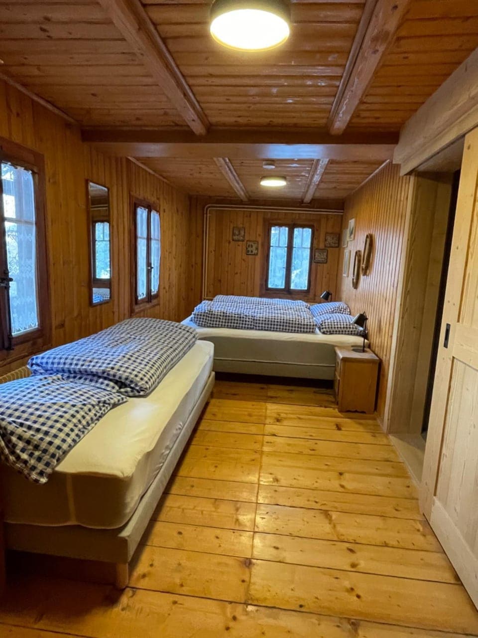 Bed, Bathroom, Photo of the whole room, Bedroom