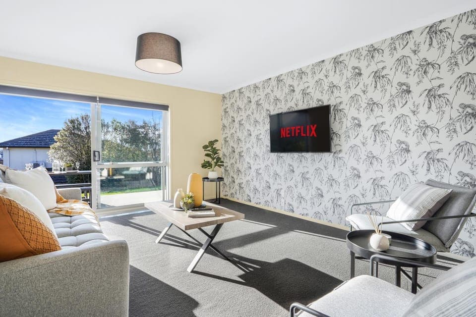 TV and multimedia, Seating area, Garden view, air conditioner