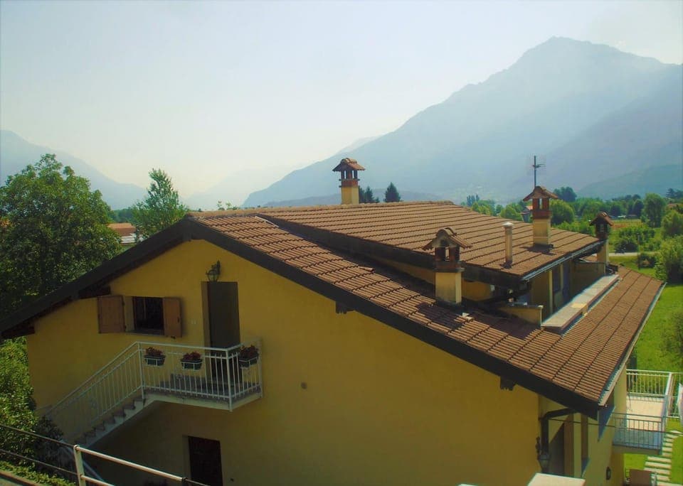 Facade/entrance, Bird's eye view