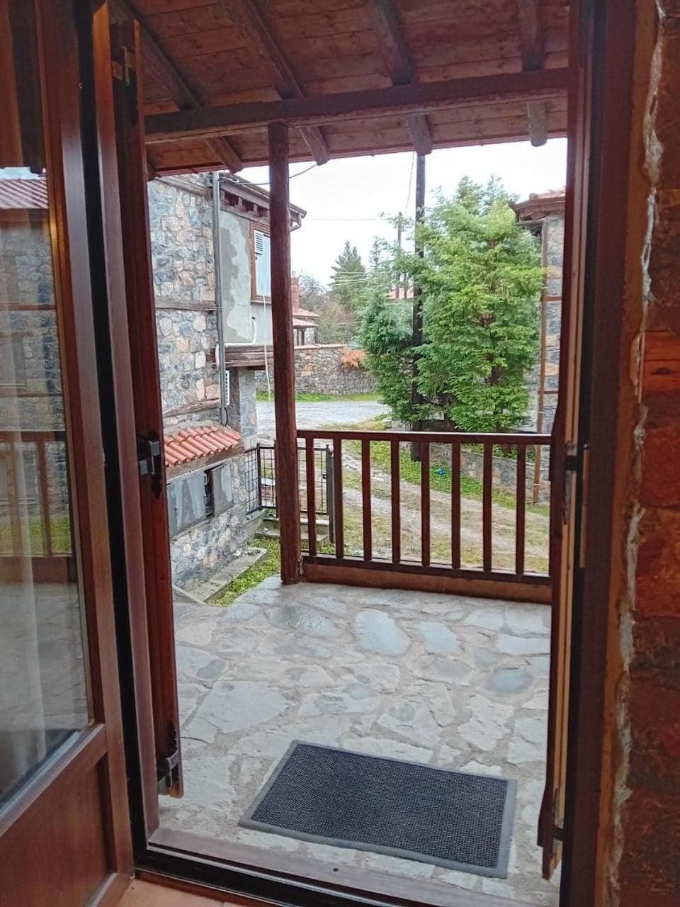 View (from property/room), Balcony/Terrace