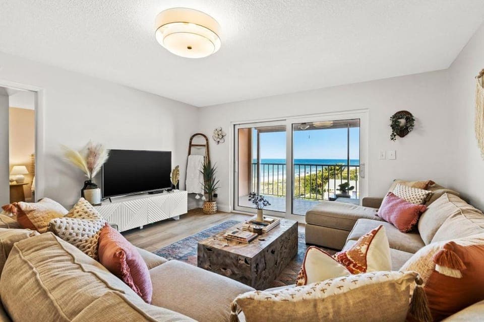 Living room, Sea view