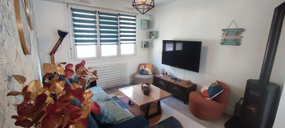 TV and multimedia, Living room, Seating area