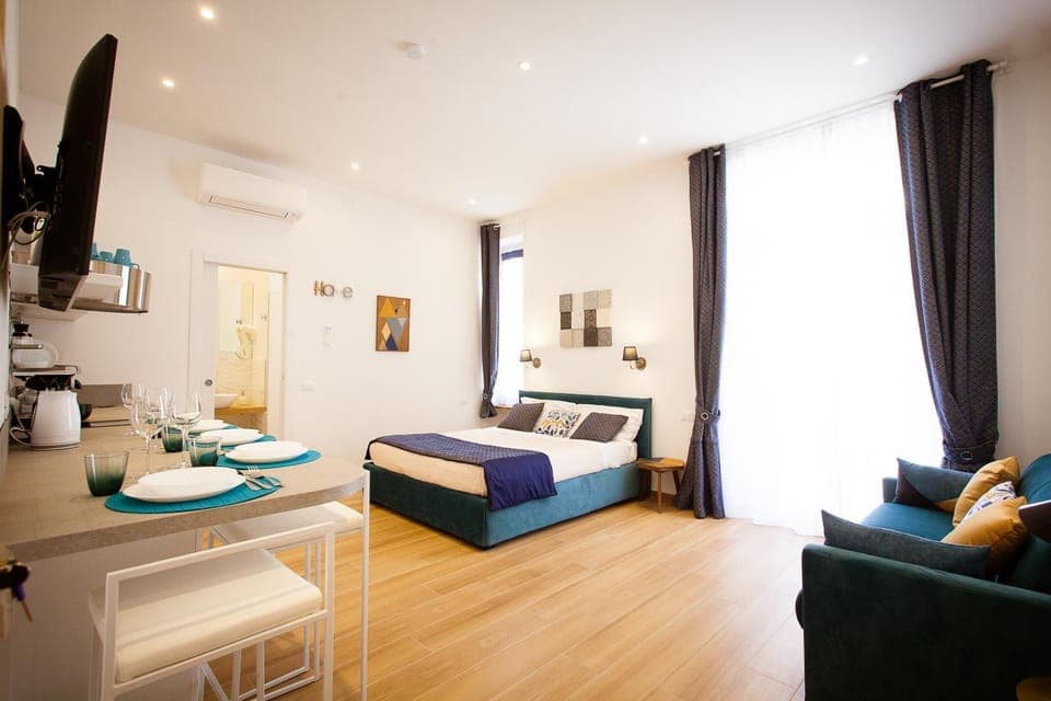 Bed, Photo of the whole room