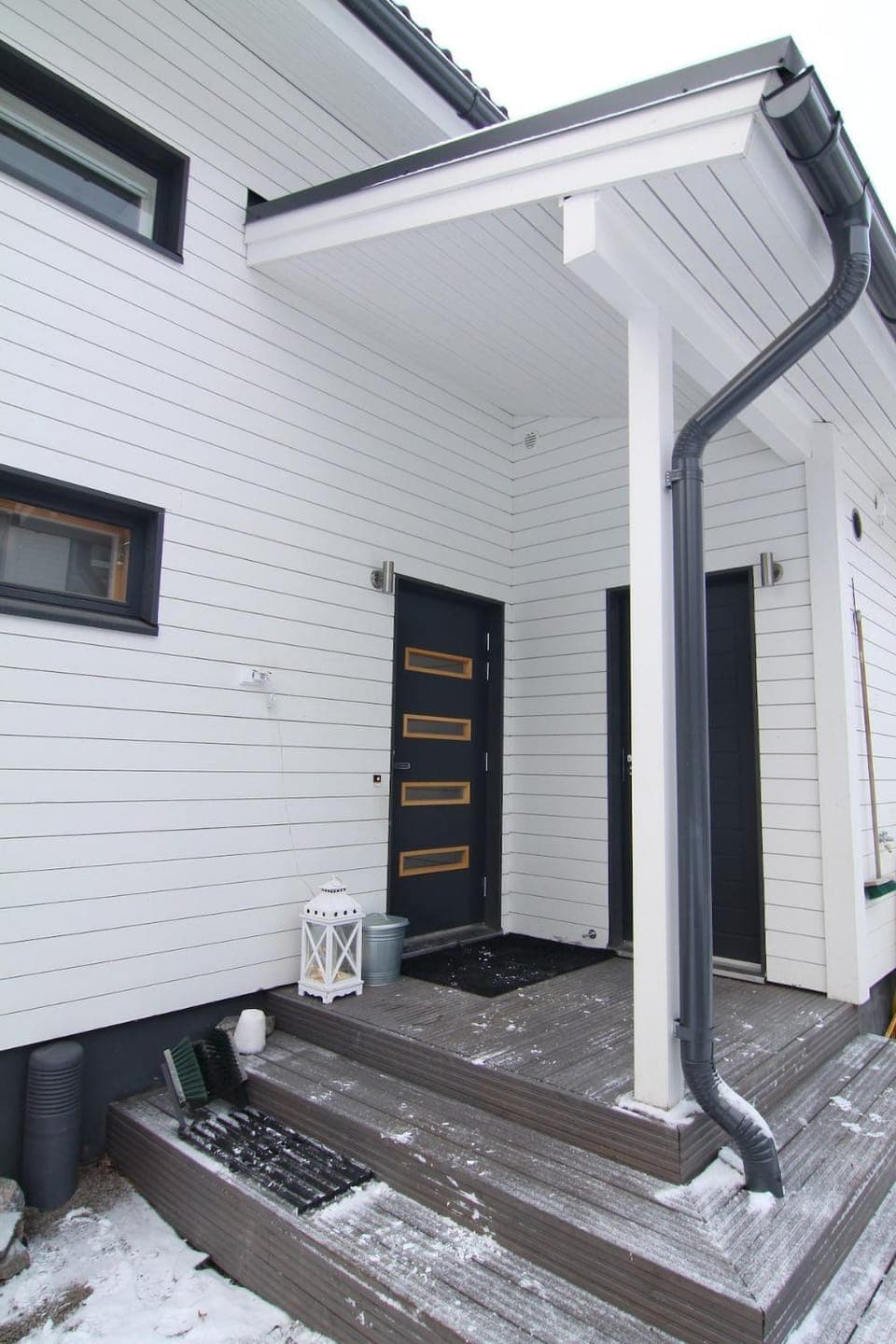Property building, Day