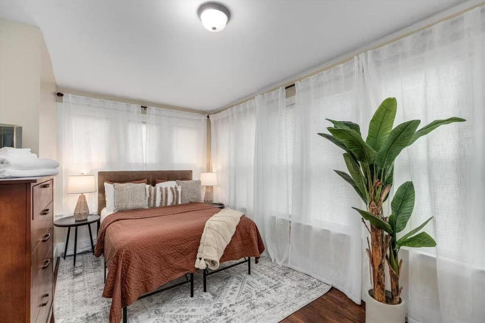 Bright and Newly Remodeled Apartment Near EMU 1 Apartment in Ypsilanti