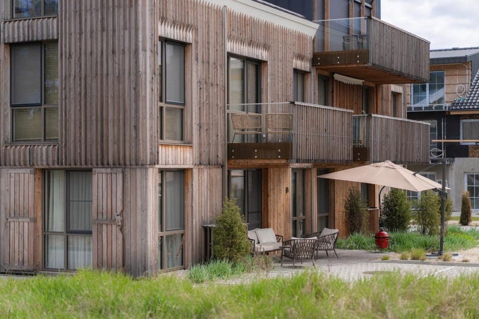 Property building, Day, Garden, Garden view